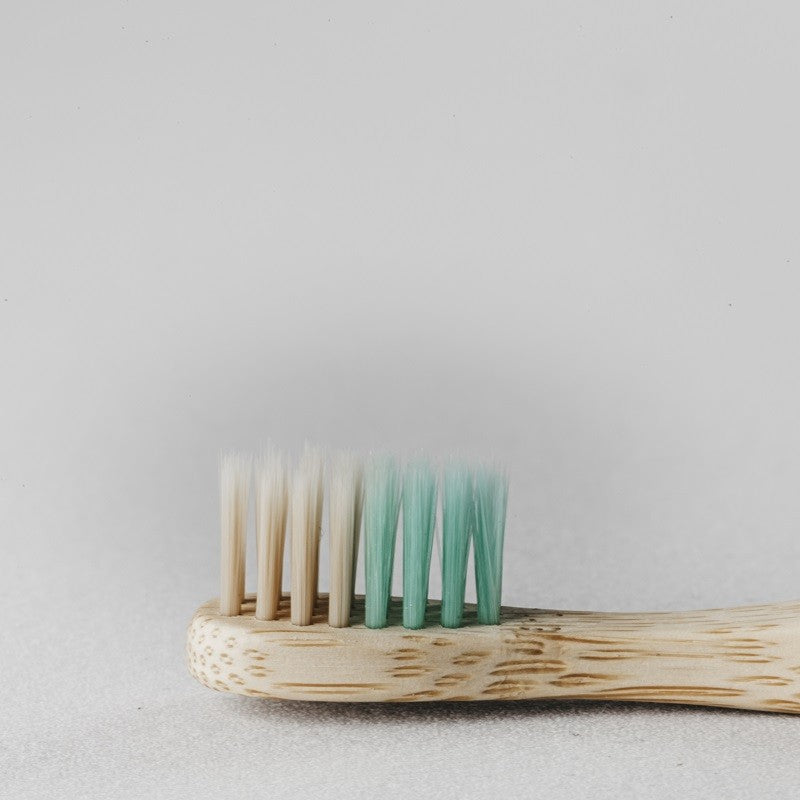 BANBU Cepillo de Dientes de Bambú Infantil color Verde