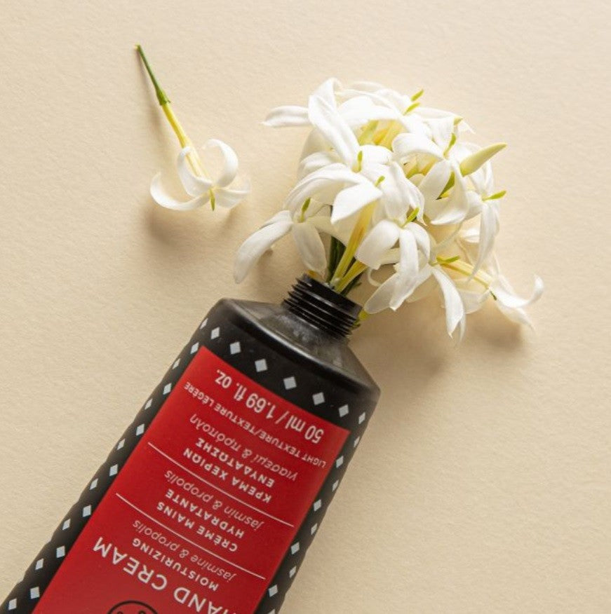Apivita Crema de Manos Hidratante Jazmin y Propoleo 50ml-2