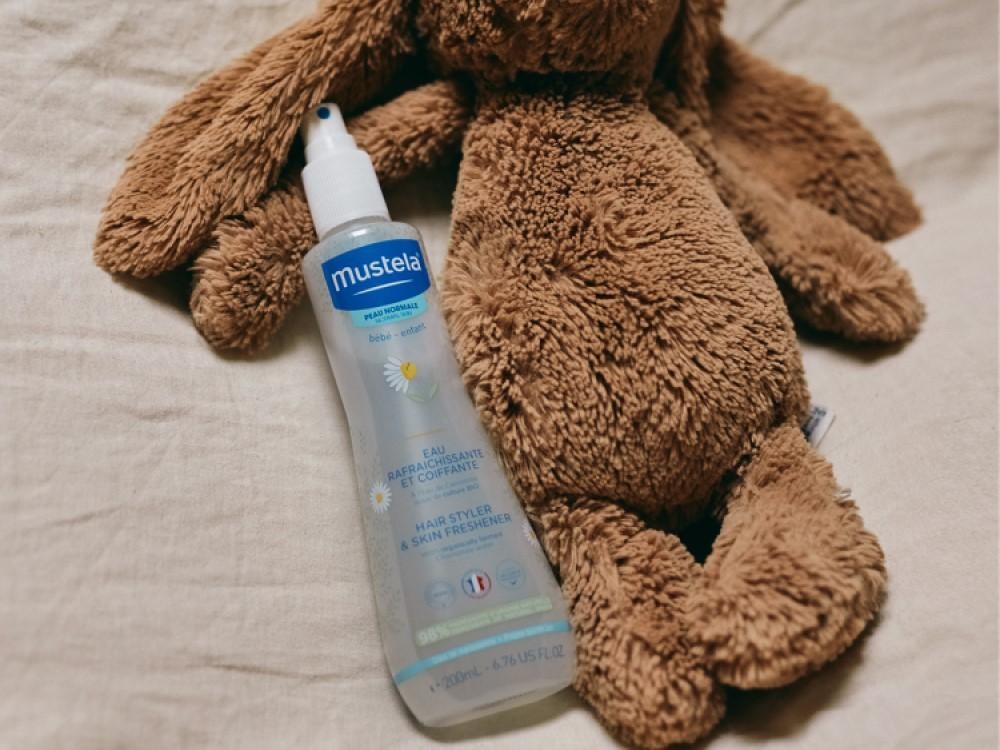 MUSTELA Agua para Peinar Refrescante con Agua de Manzanilla Ecológica 200ml-3