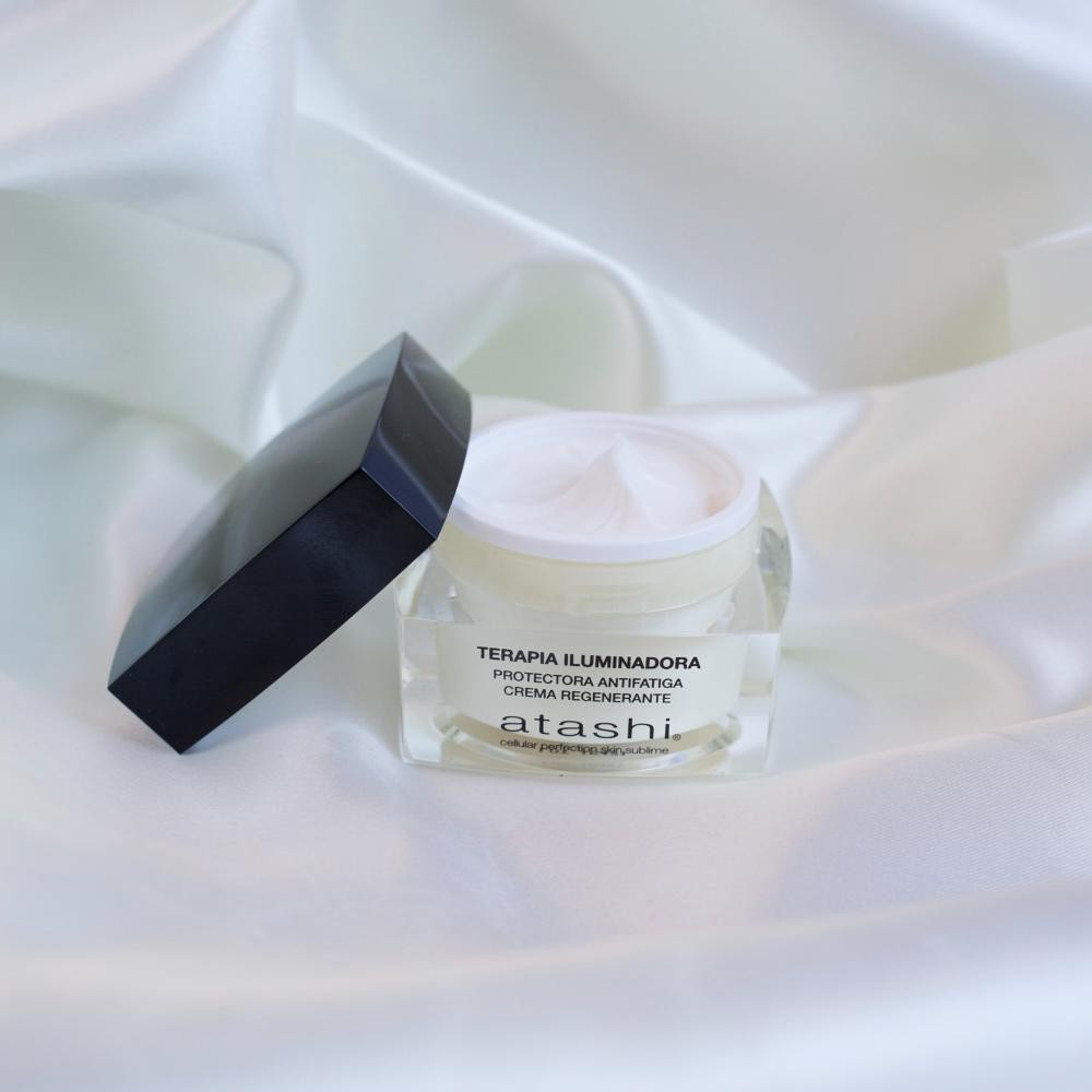 ATASHI Cofre Terapia Crema Hidratación Intensa 50 ml + Crema Iluminadora 50 ml-6