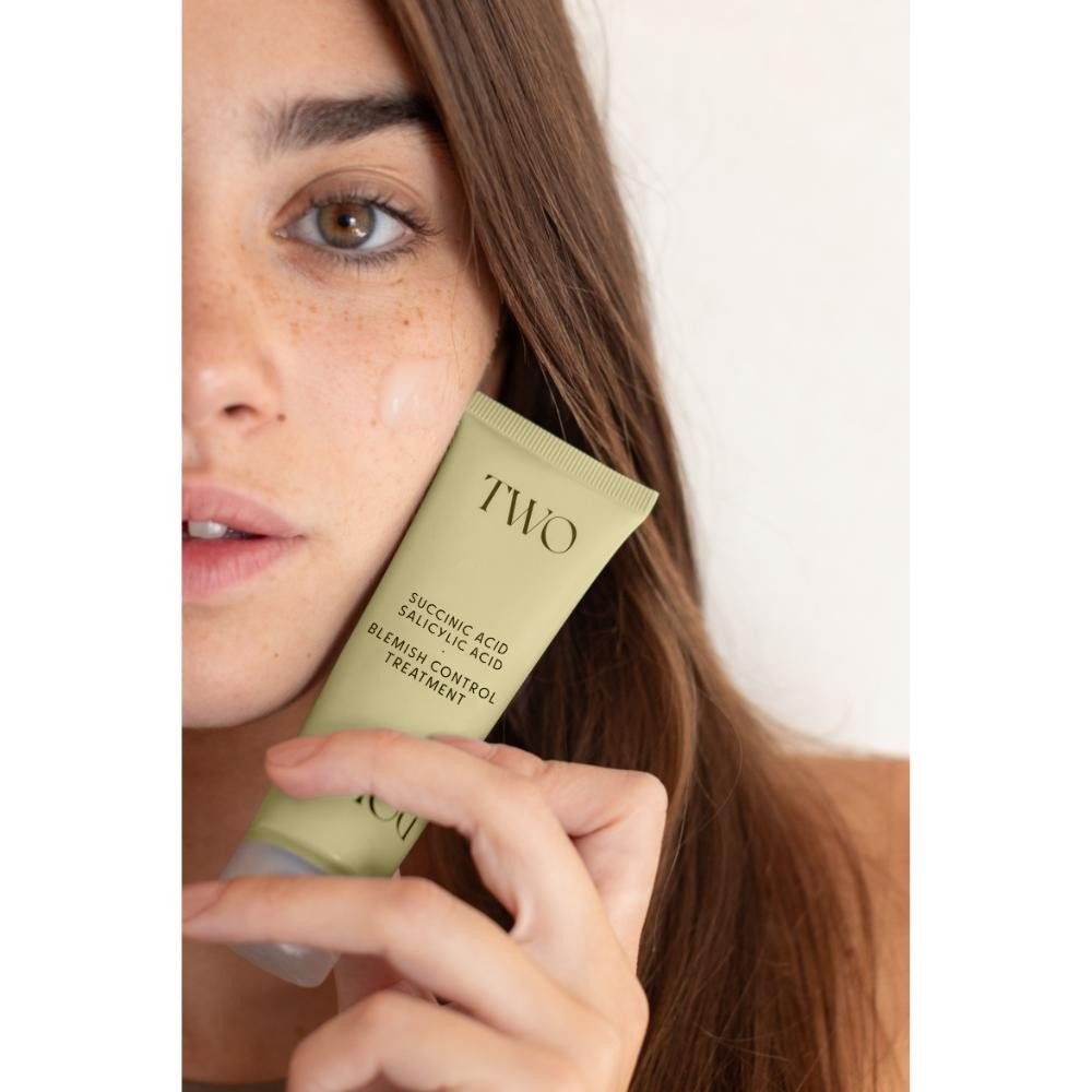 Two Poles Blemish Control Treatment 40 ml-6