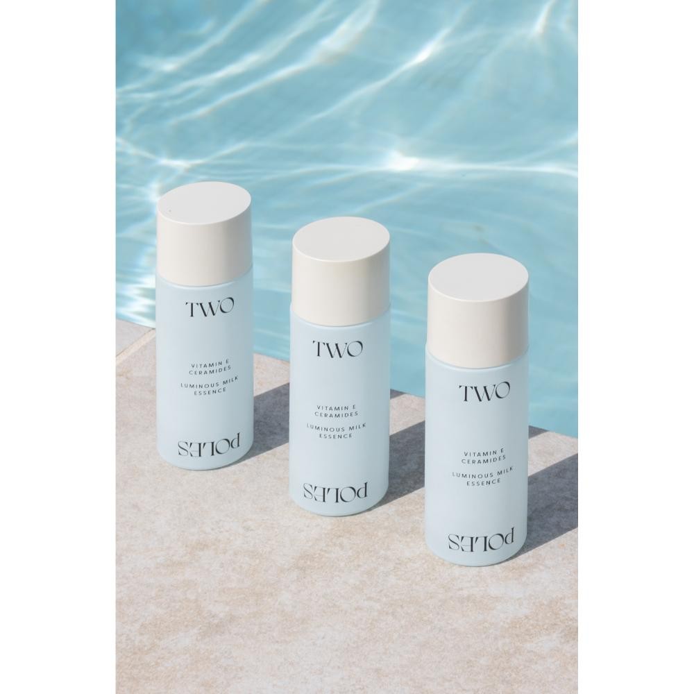 Two Poles Luminous Milk Essence 80 ml-6