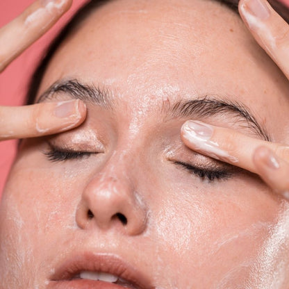 Freshly Cosmetics Rose Quartz Facial Cleanser 100 ml-4